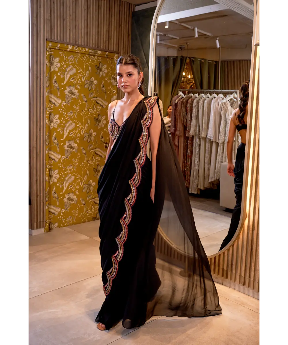 RIDHIMA BASIM - Shaha Saree Set