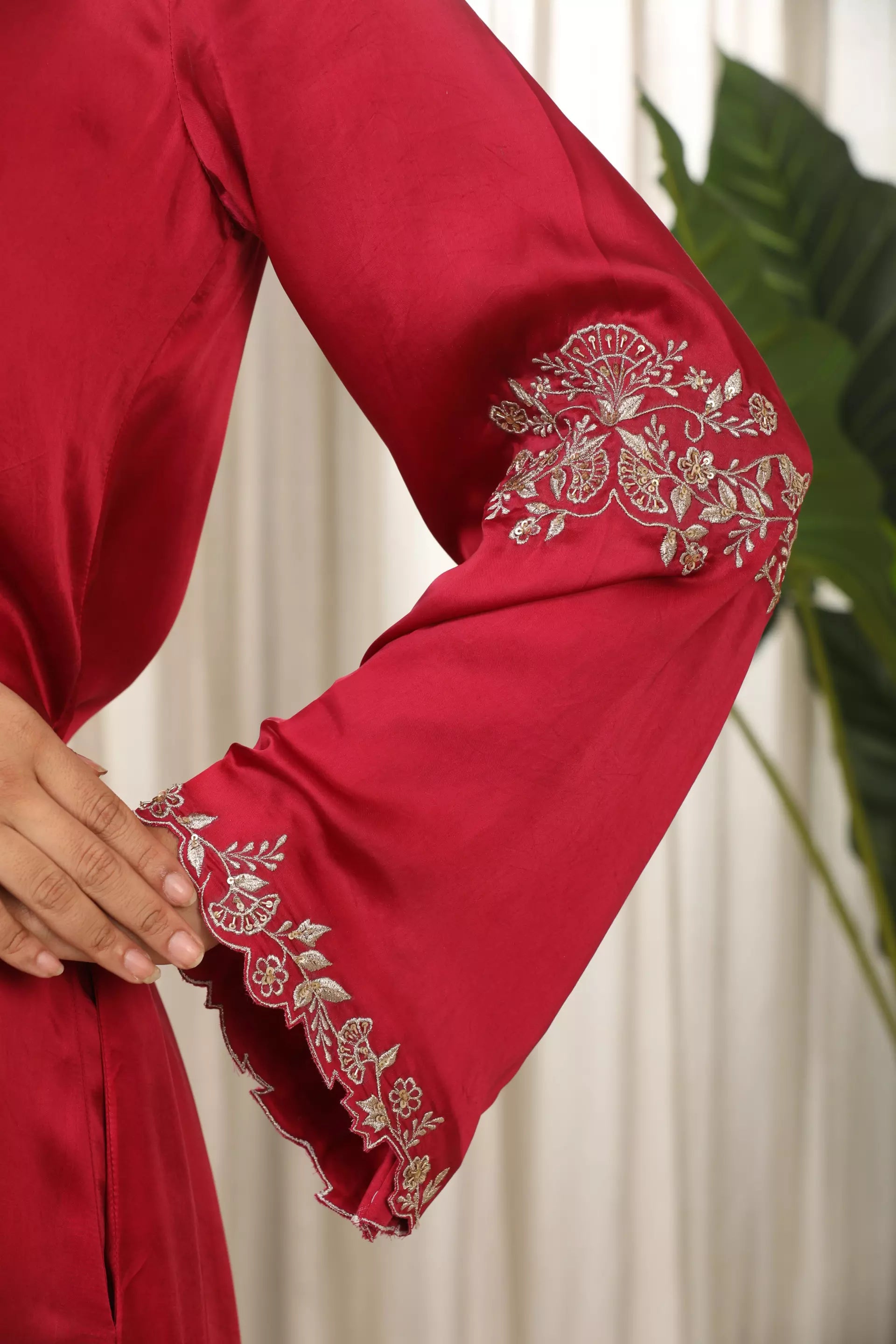 ESHA KOUL - Riddhi Kaftan Set