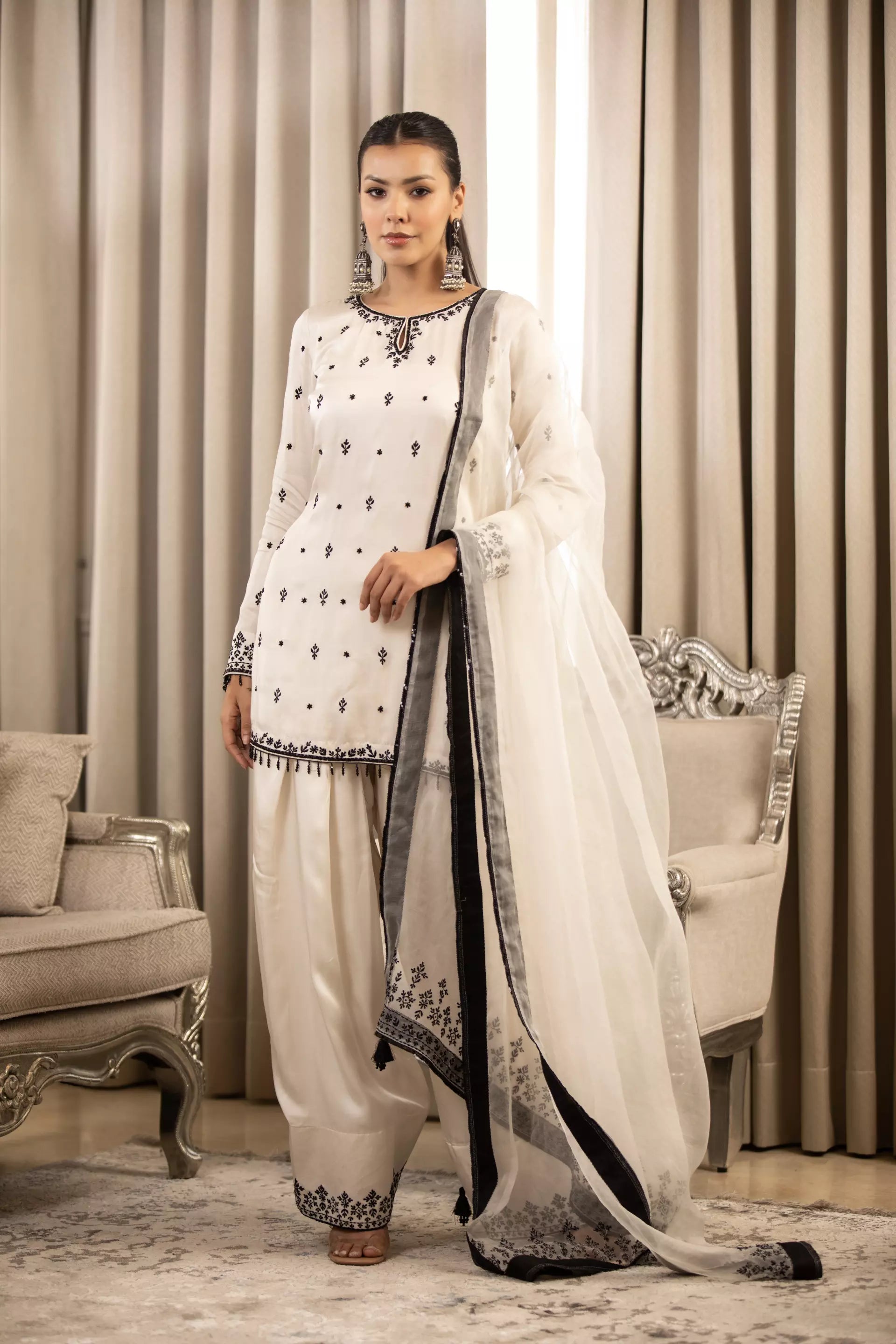 ESHA KOUL - Black On White Kurta Set