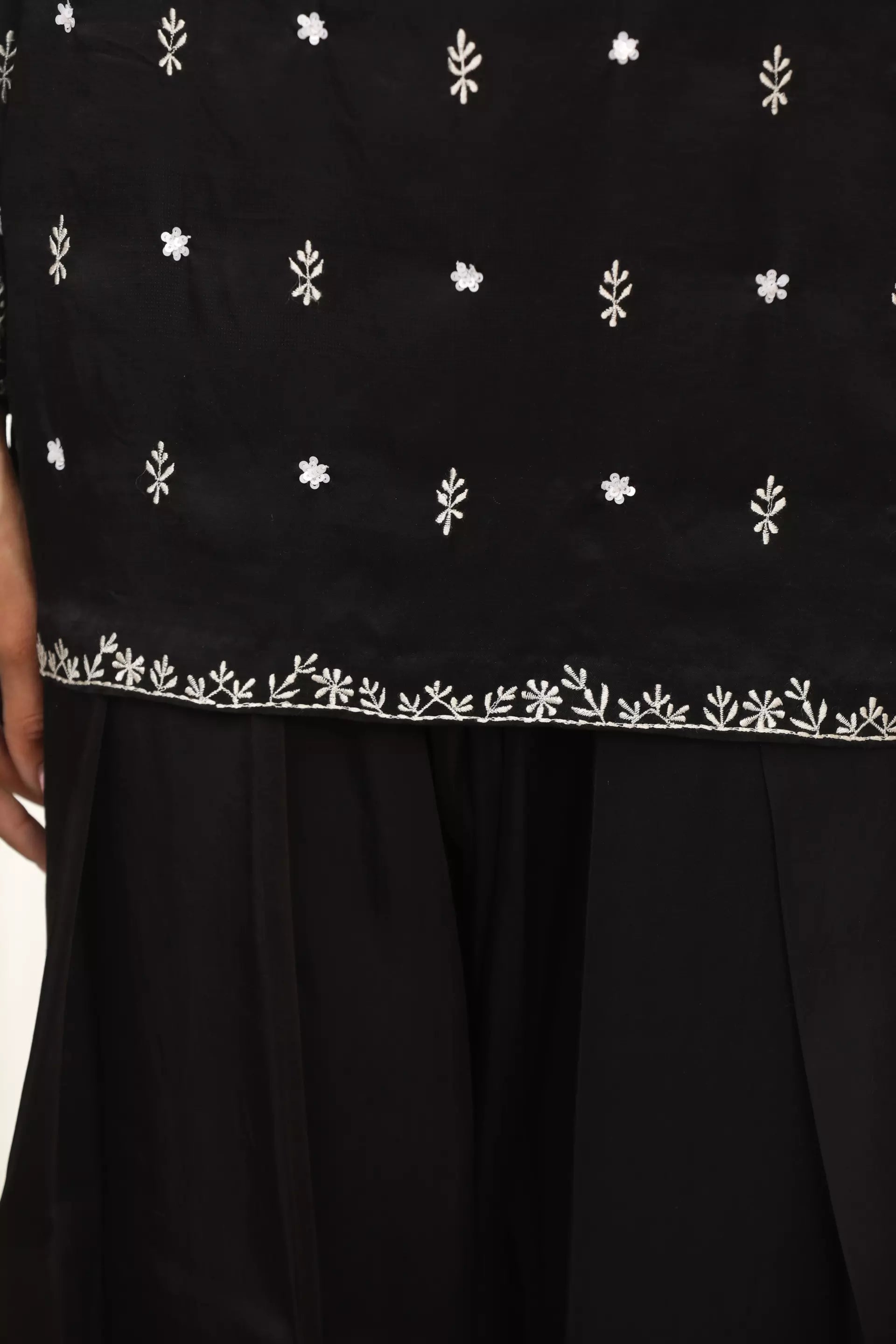 ESHA KOUL - White On Black Kurta Set