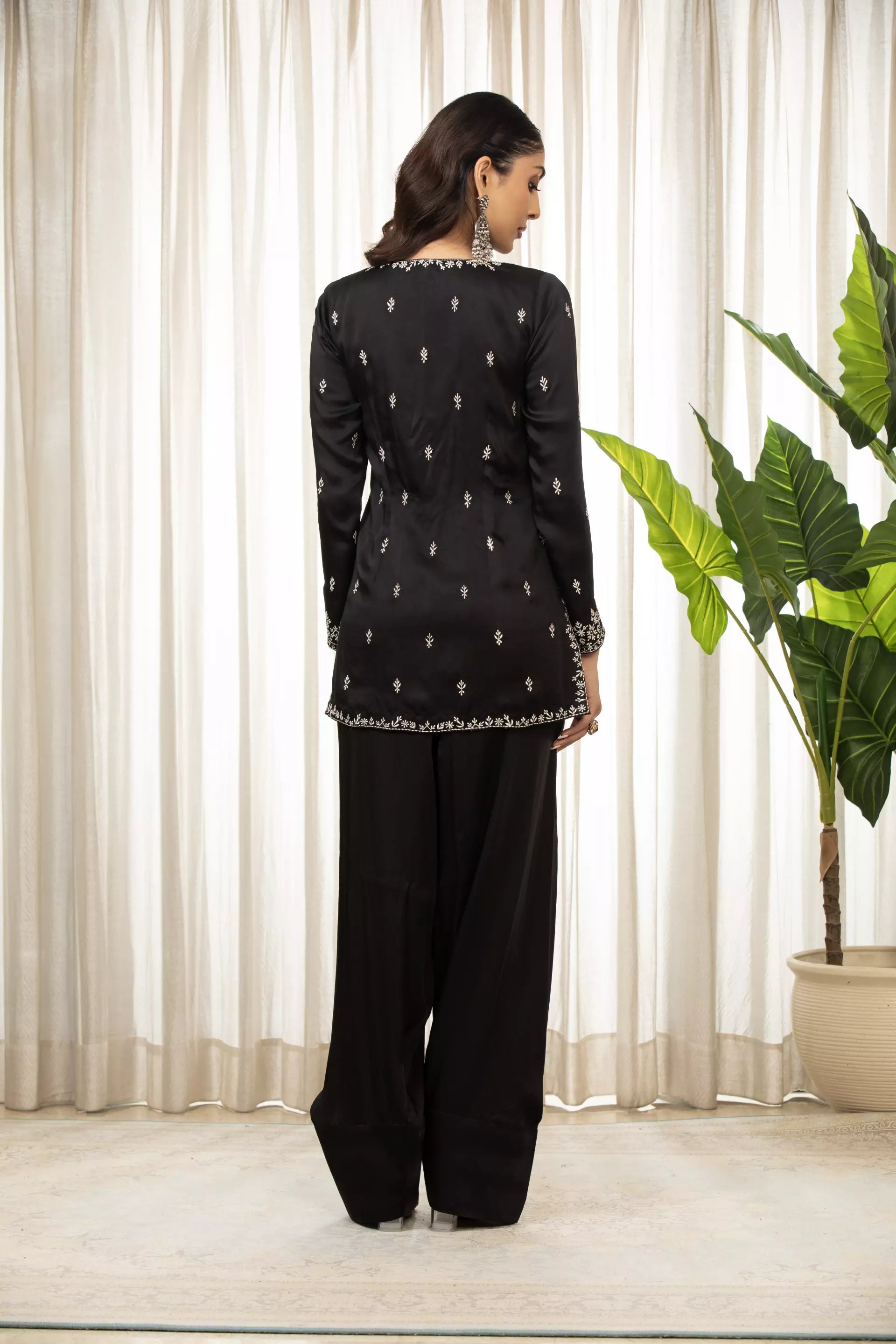 ESHA KOUL - White On Black Kurta Set