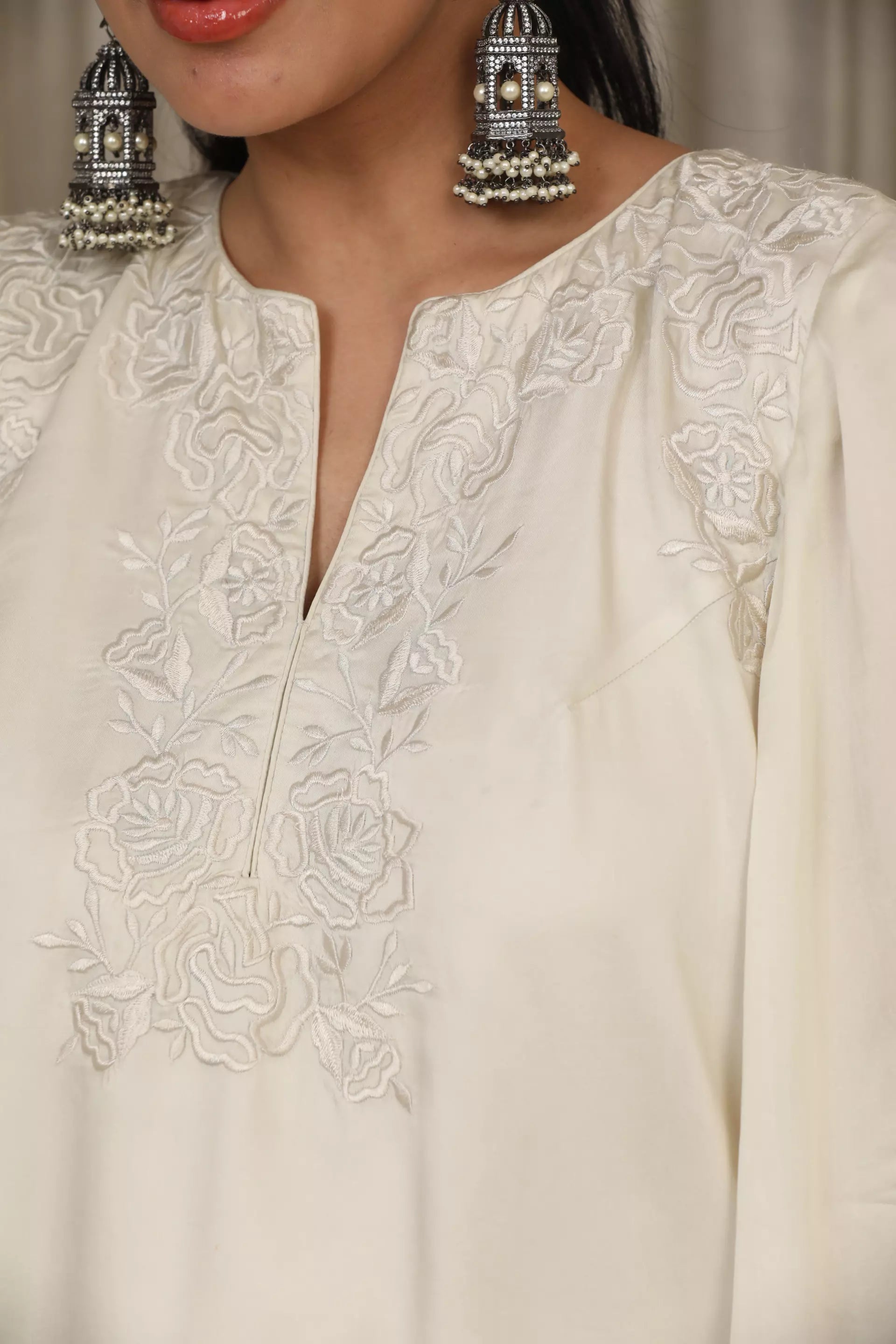 ESHA KOUL - White Richa Set