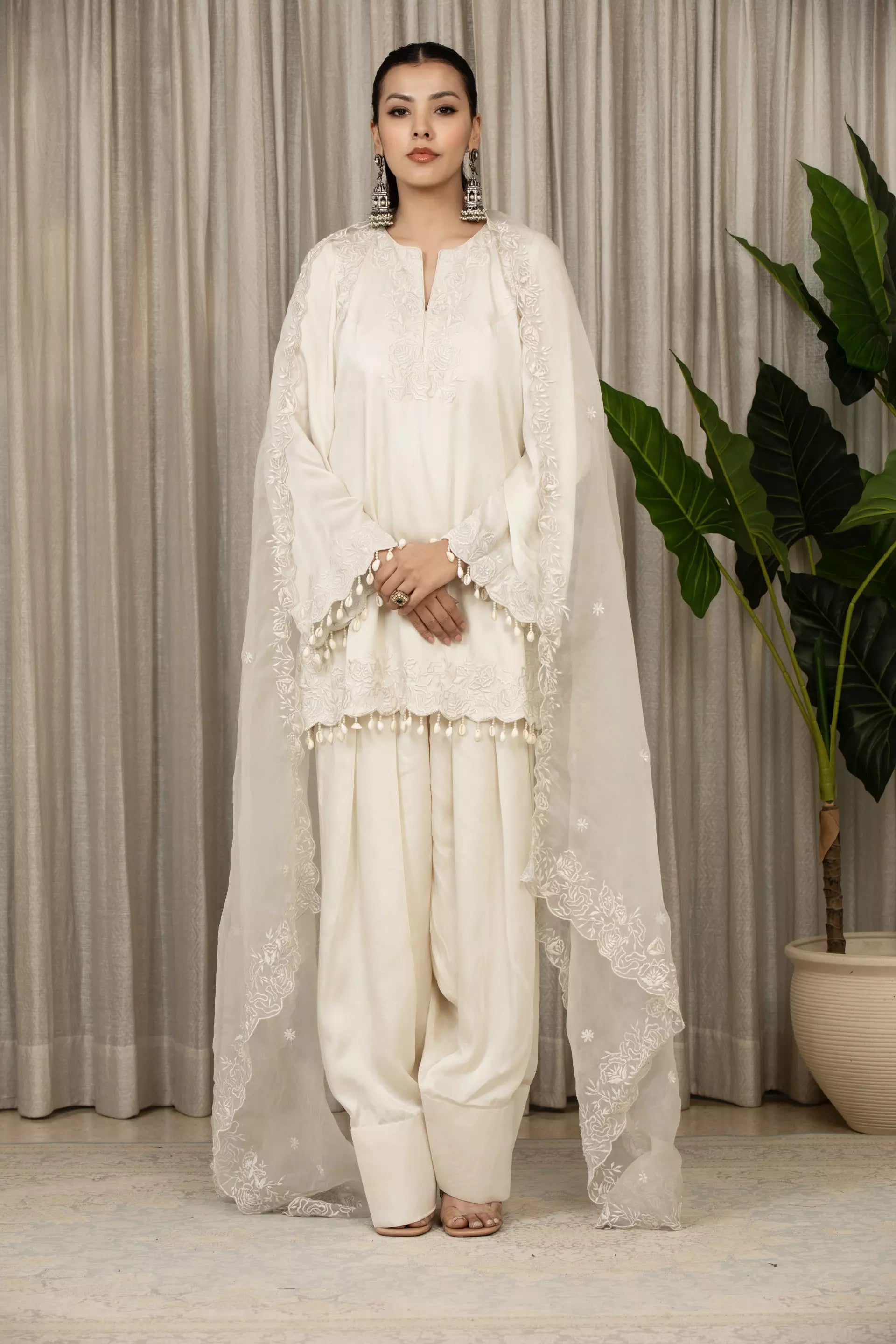 ESHA KOUL - White Richa Set