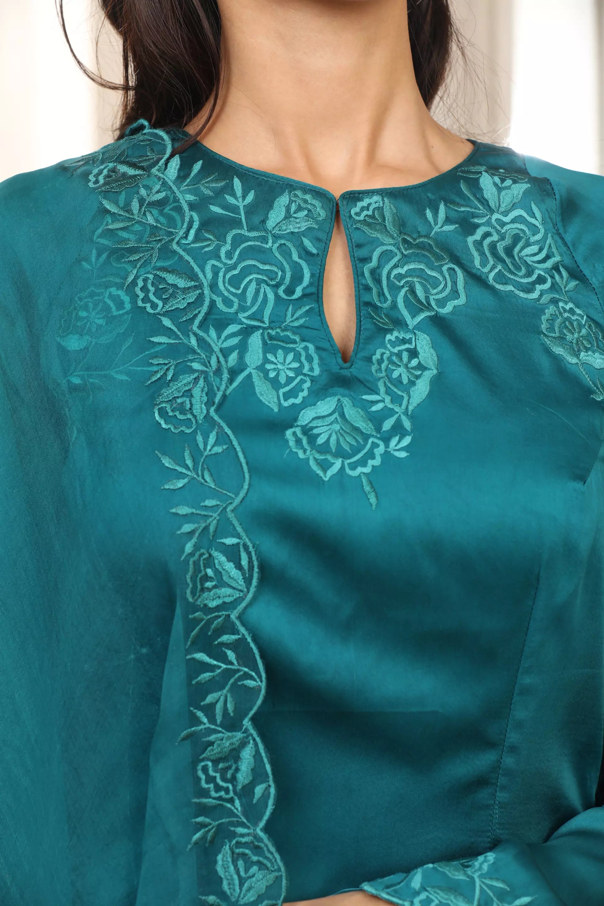 ESHA KOUL - Teal Richa Long Set