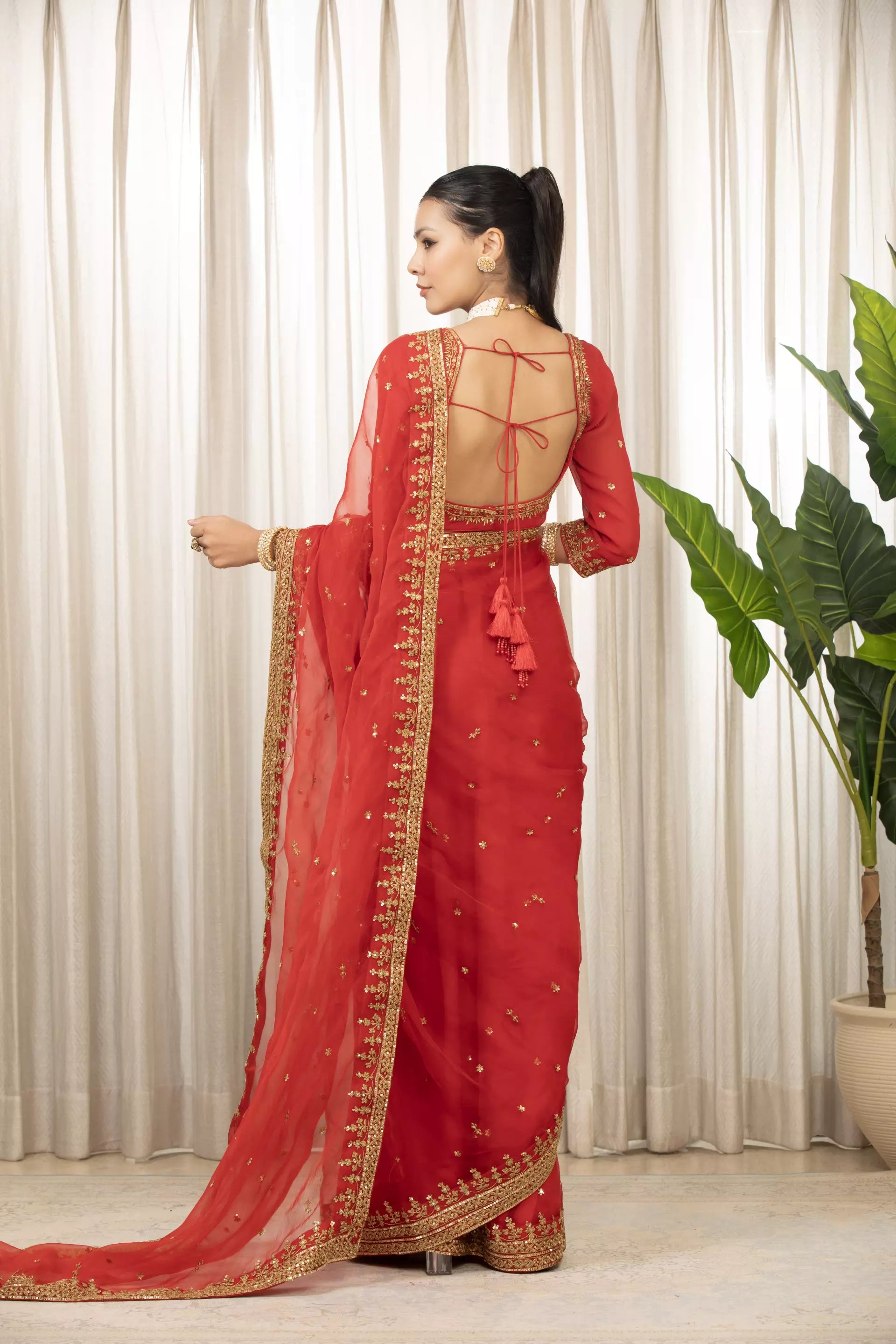 ESHA KOUL - Laal Andaaz Saree Set
