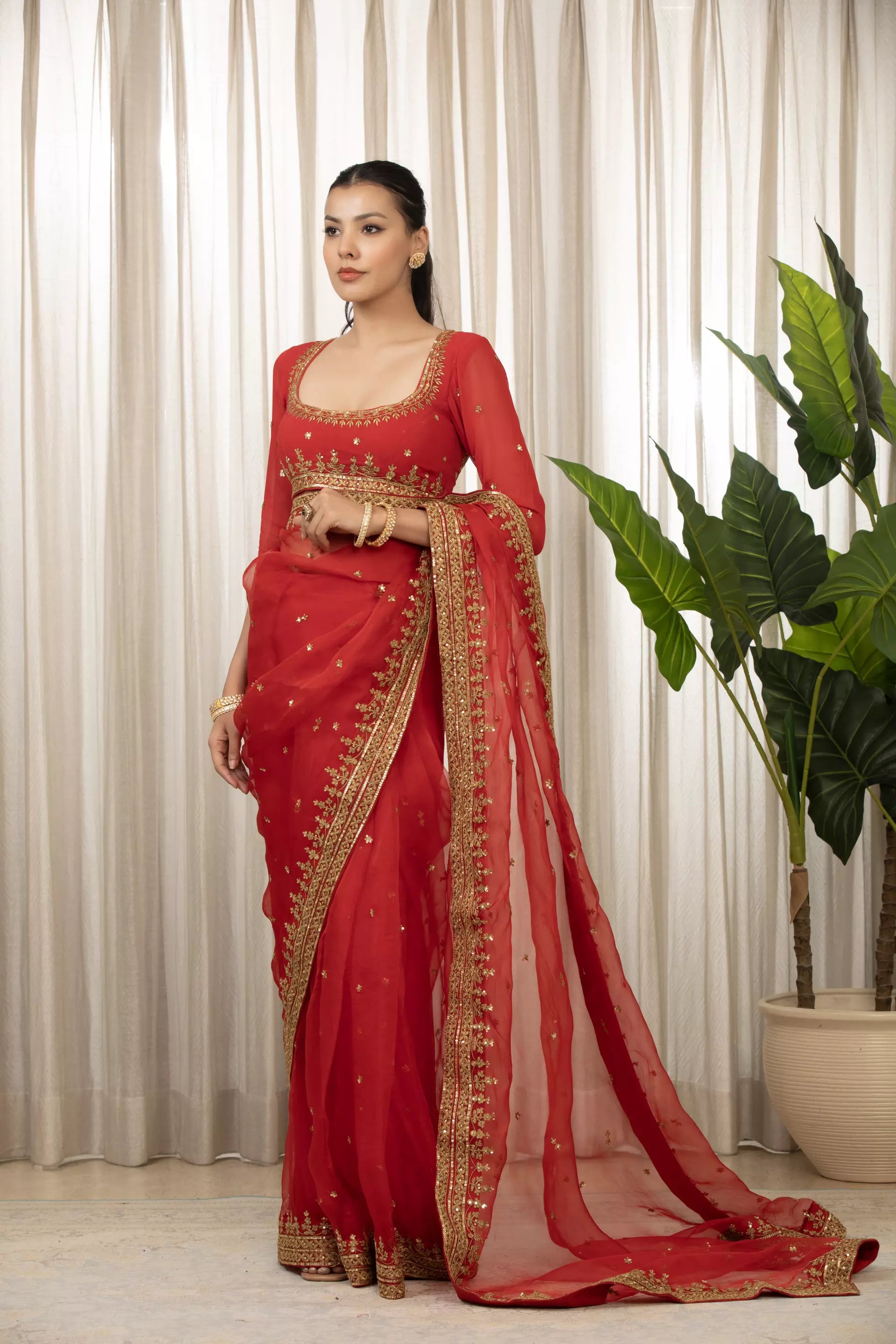 ESHA KOUL - Laal Andaaz Saree Set