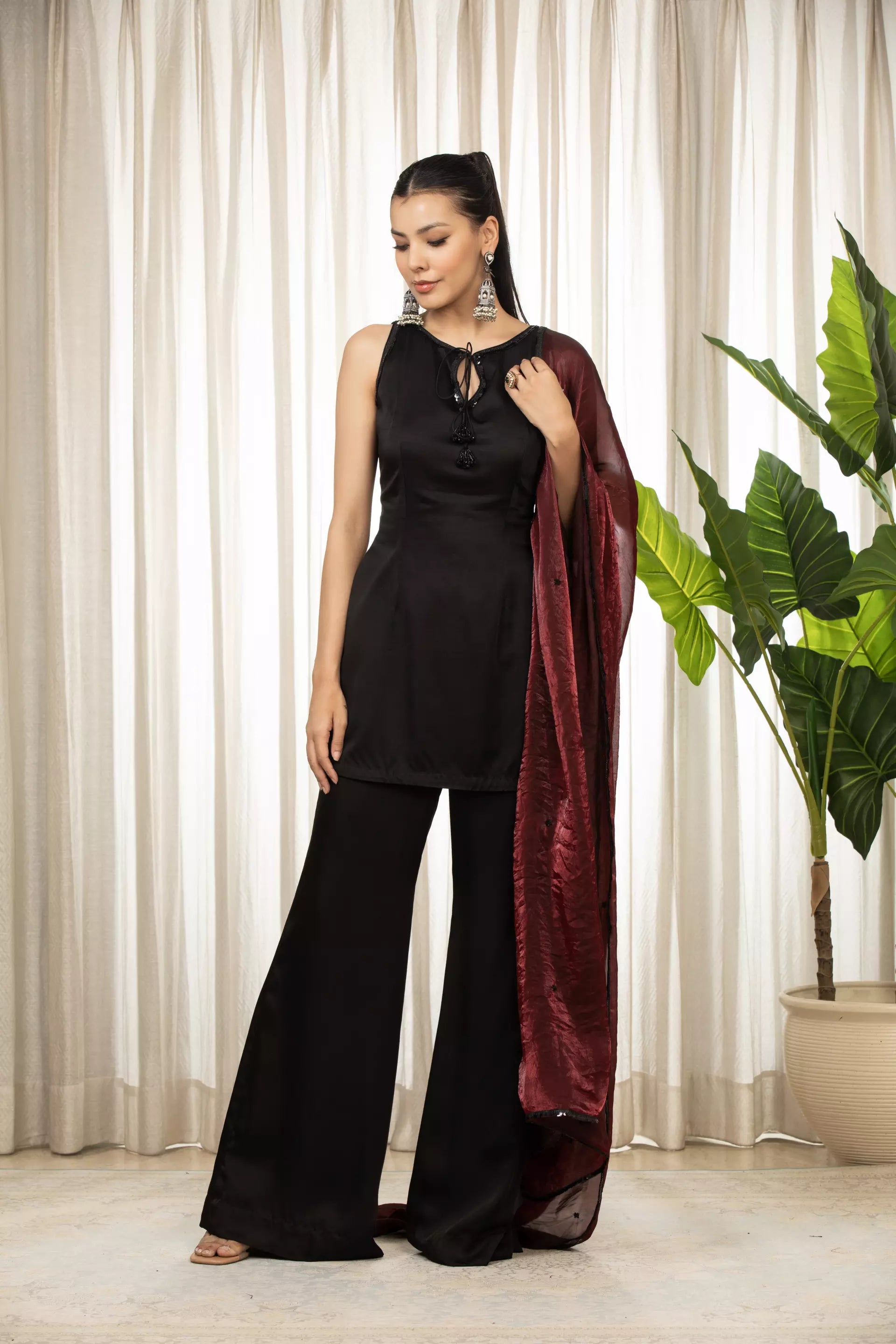 ESHA KOUL - Siyah Bell Bottom Set