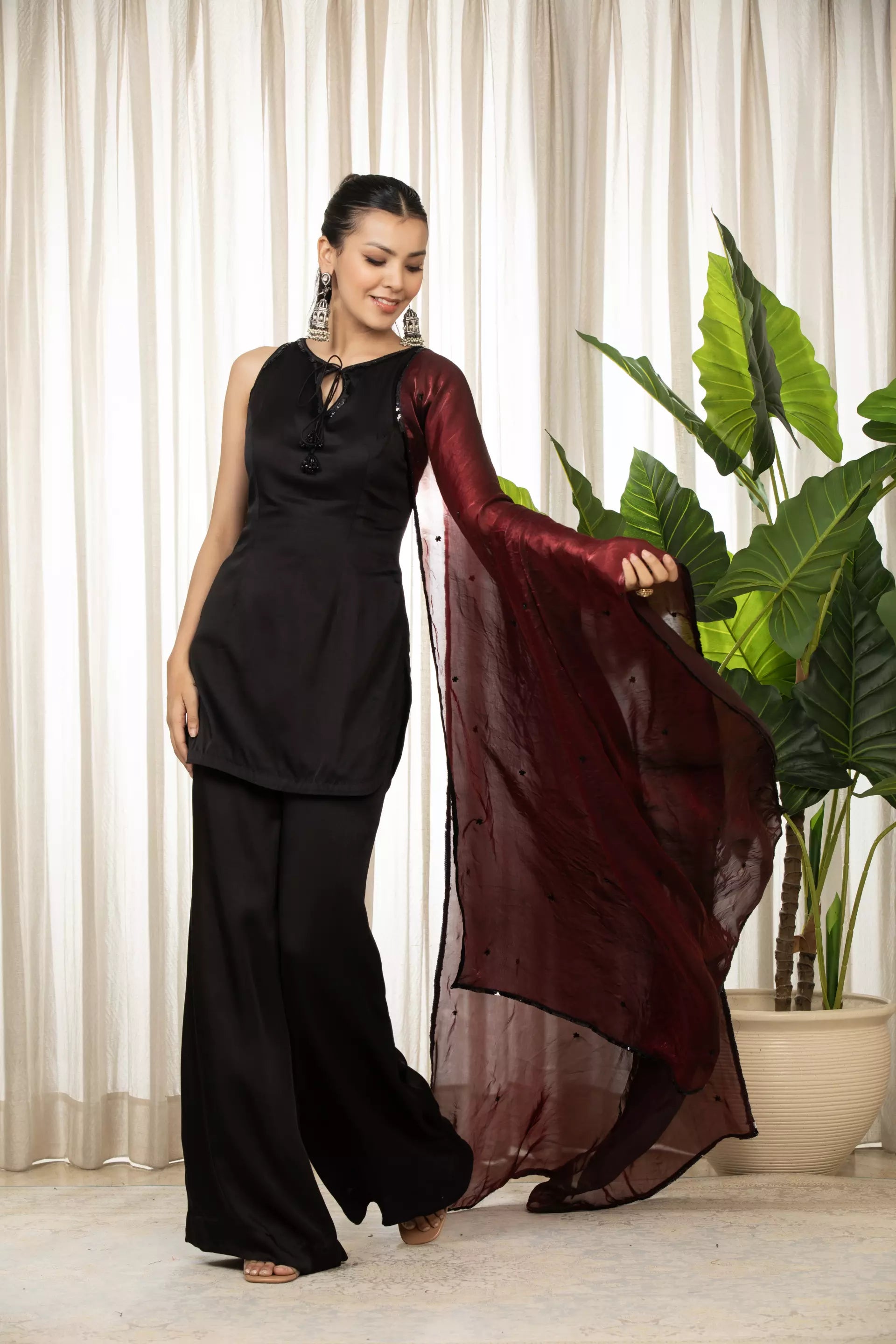 ESHA KOUL - Siyah Bell Bottom Set