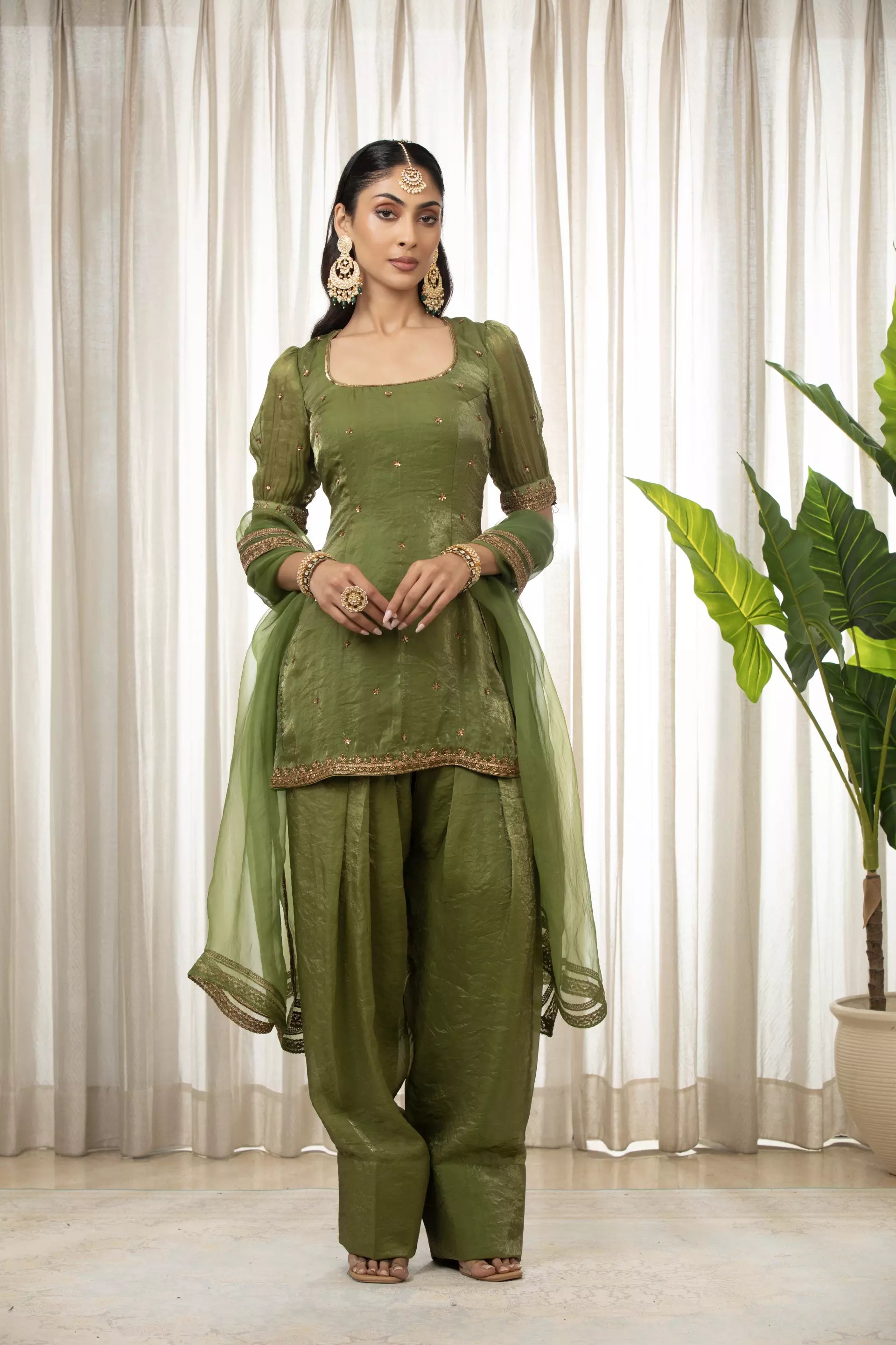 ESHA KOUL - Eid Kurta Set