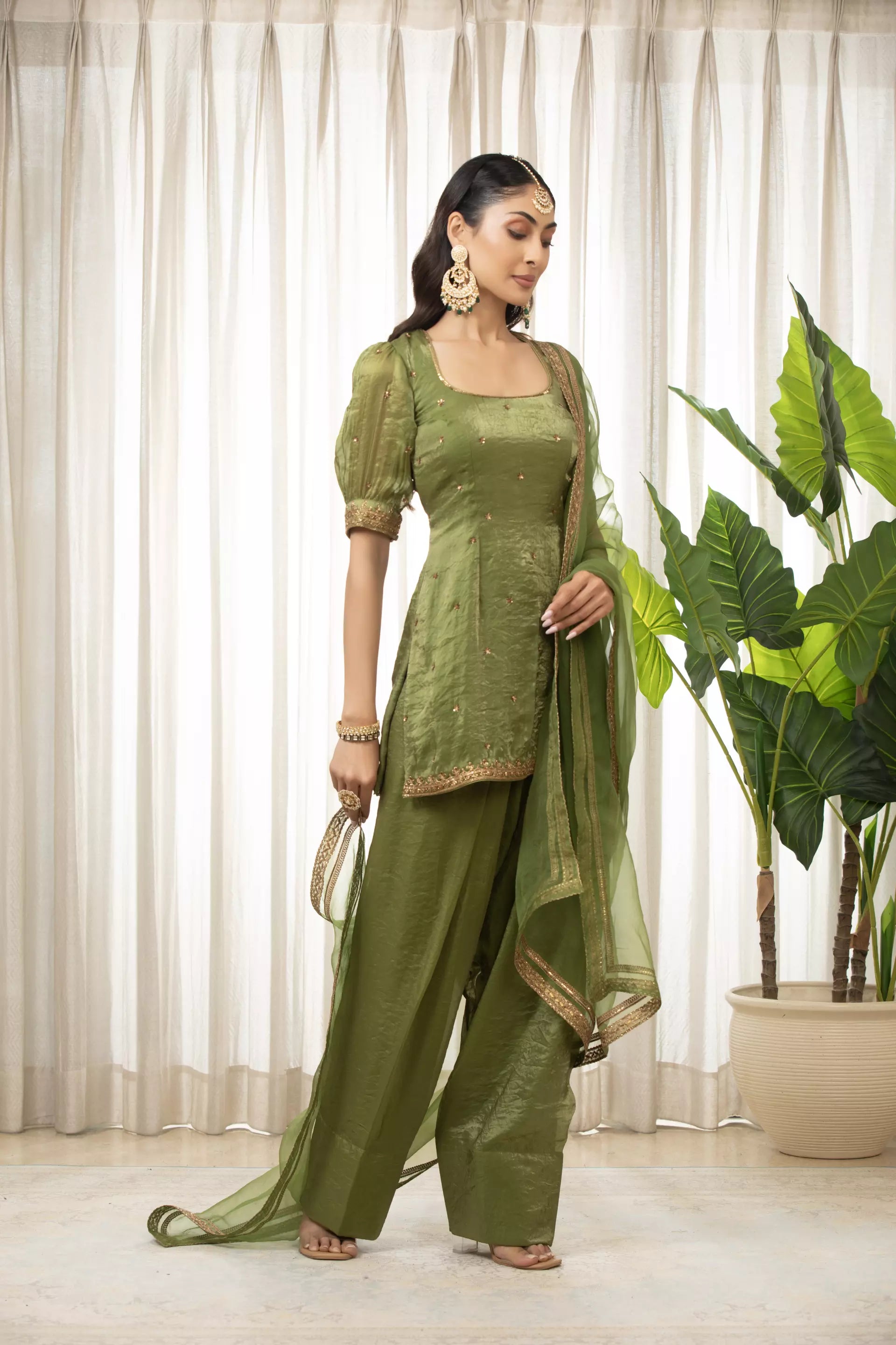 ESHA KOUL - Eid Kurta Set