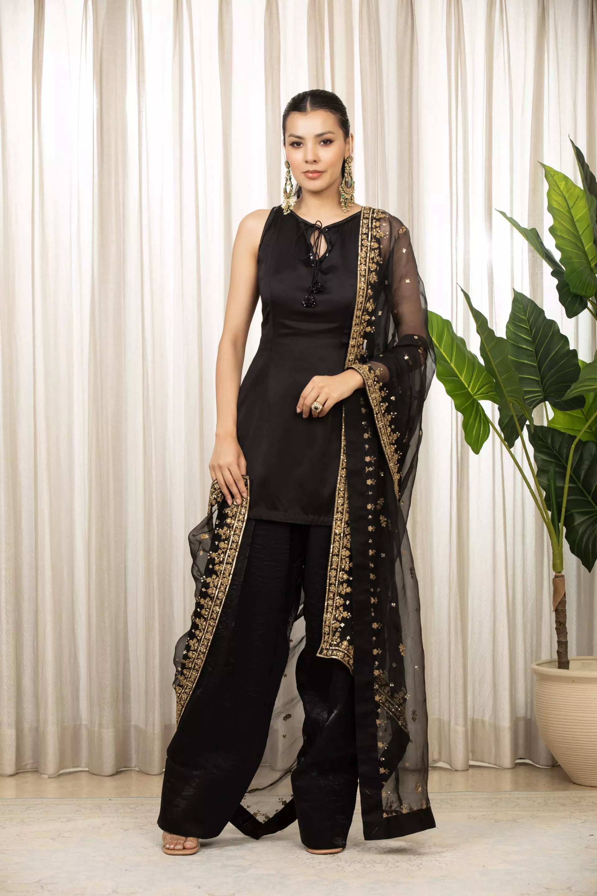 ESHA KOUL - Siyah Salwaar Set