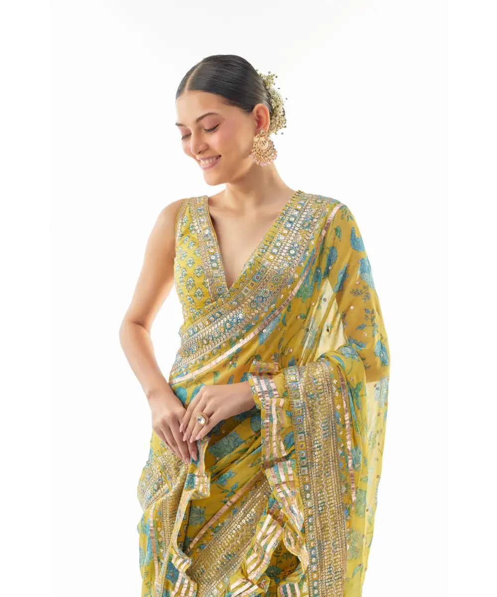 GOPI VAID - Aanchal Saree set