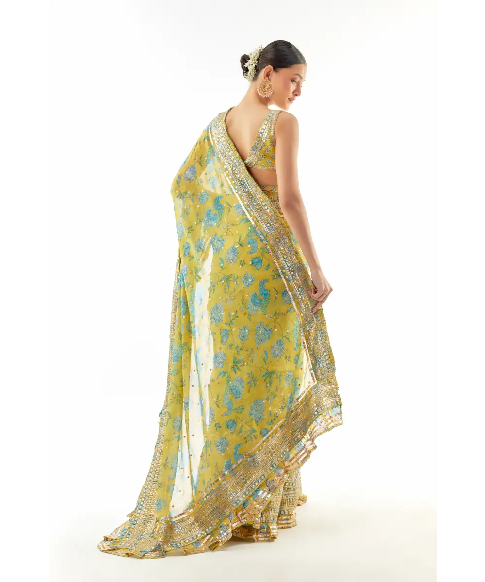 GOPI VAID - Aanchal Saree set