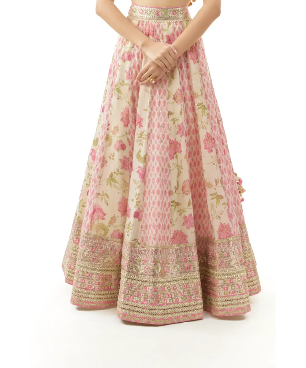 GOPI VAID - Devyani Lehenga set