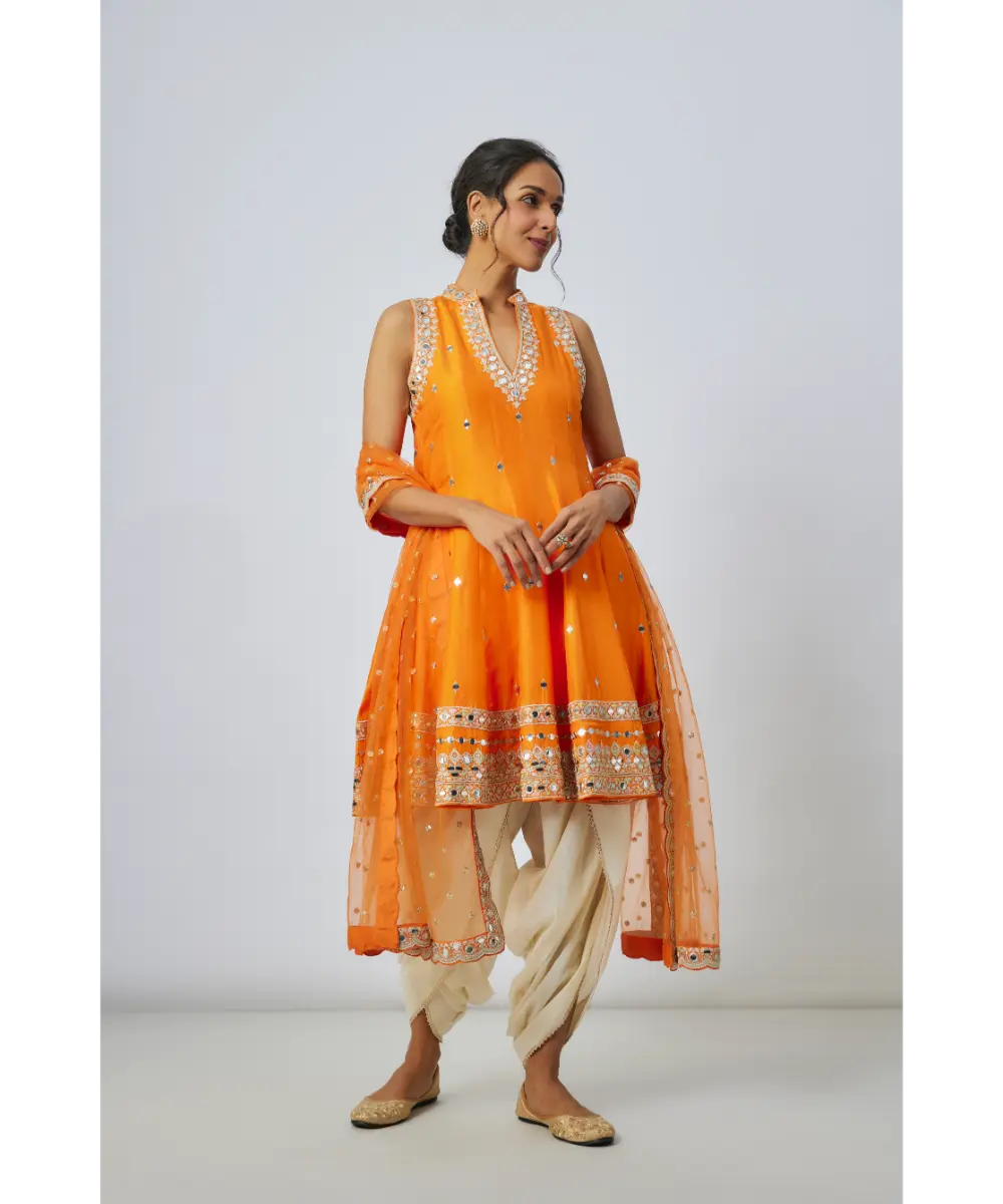 GOPI VAID - Gitashri Dhoti Set