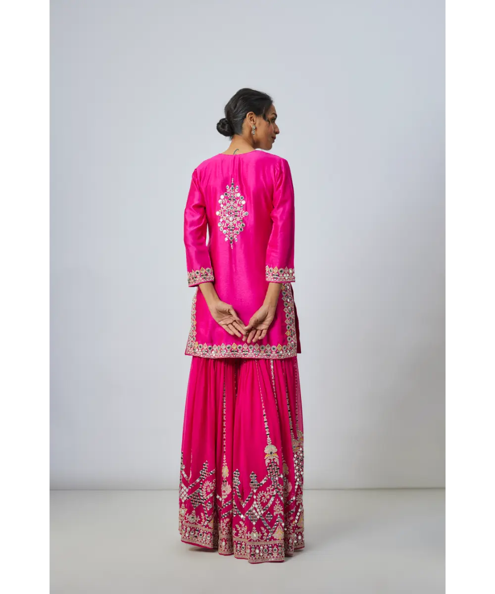 Gopi Vaid- Ekantika Sharara Set