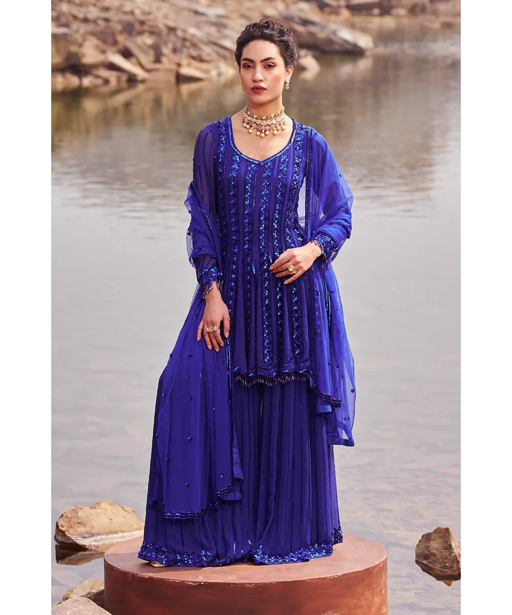 NIDHIKA SHEKHAR- Jilmil Sitaare Jalsaa Sharara Set