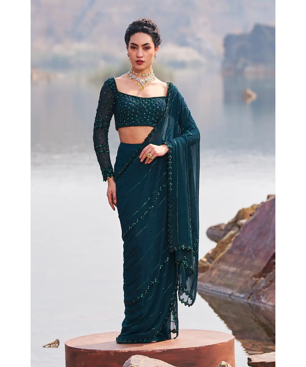 NIDHIKA SHEKHAR- Jilmil Jalsaa Saree Set