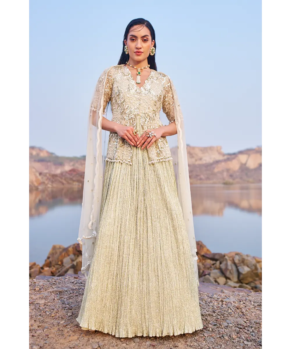 NIDHIKA SHEKHAR- Jalsaa E Umang Anarkali