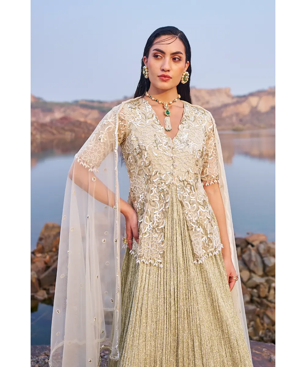 NIDHIKA SHEKHAR- Jalsaa E Umang Anarkali