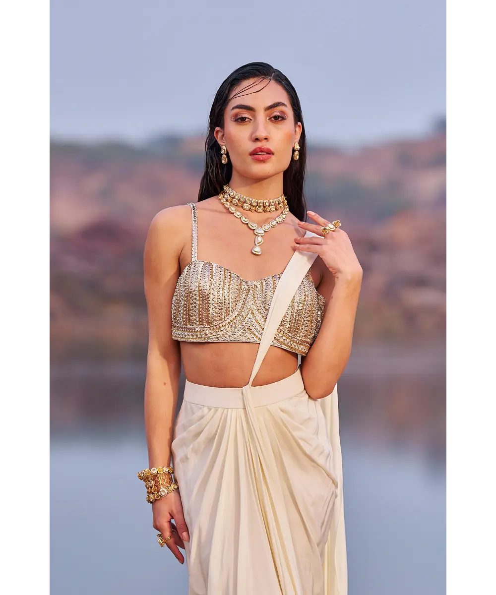 NIDHIKA SHEKHAR- Sunheri Subh Saree Set