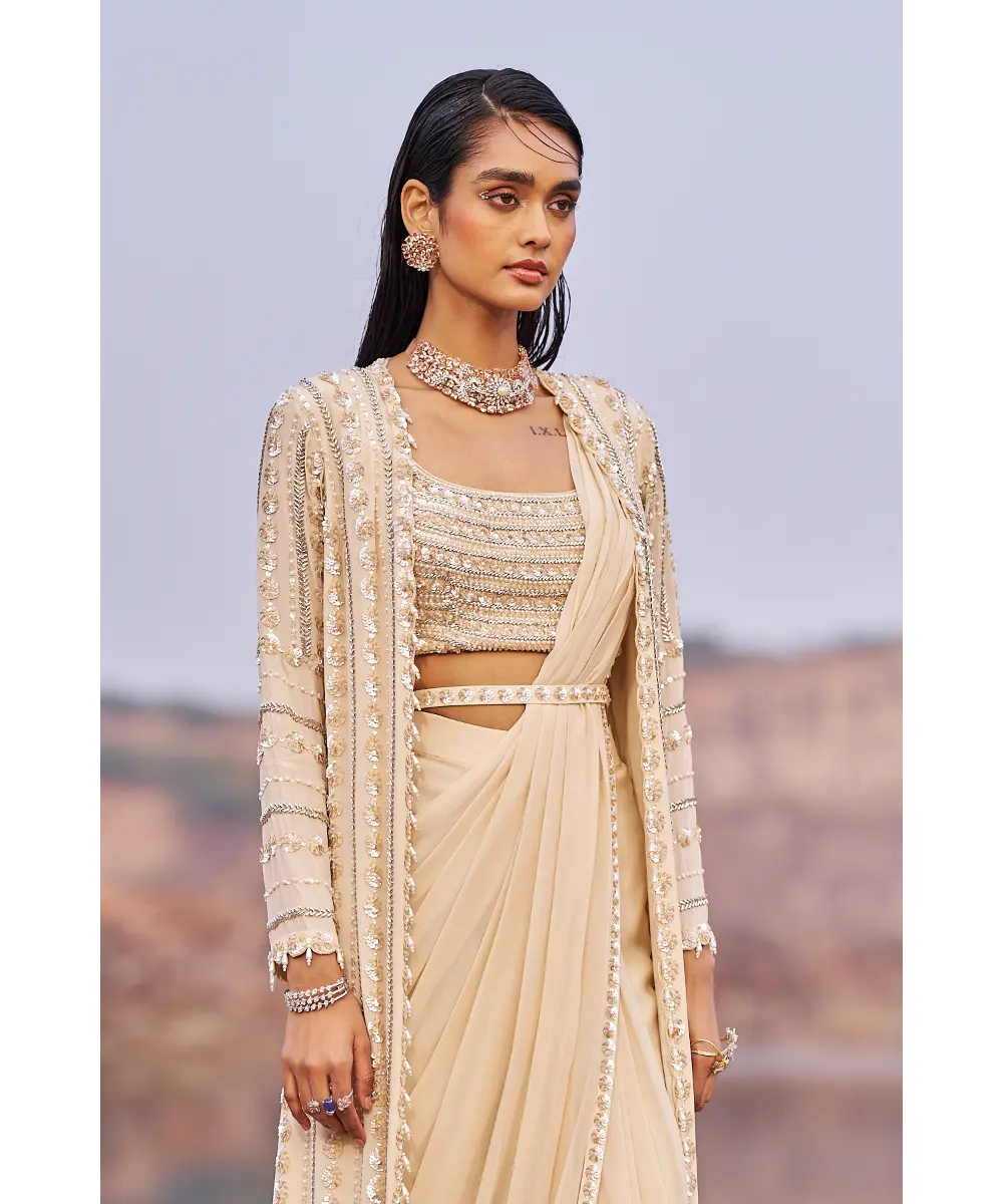 NIDHIKA SHEKHAR- Jalsaa E Gul Bahaar Saree Set