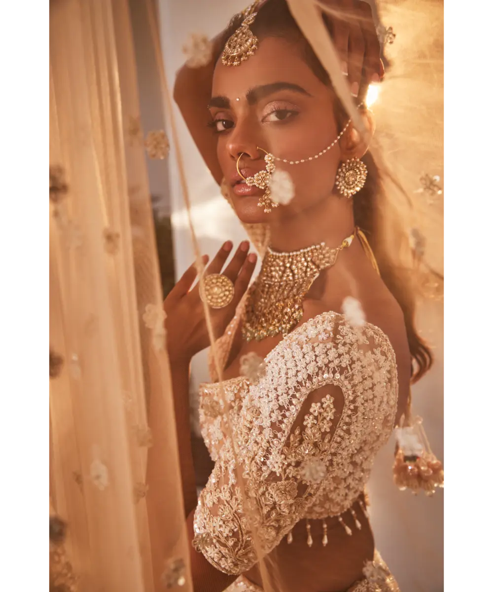 KALIGHATA - Ivory Organza Embroidered Set