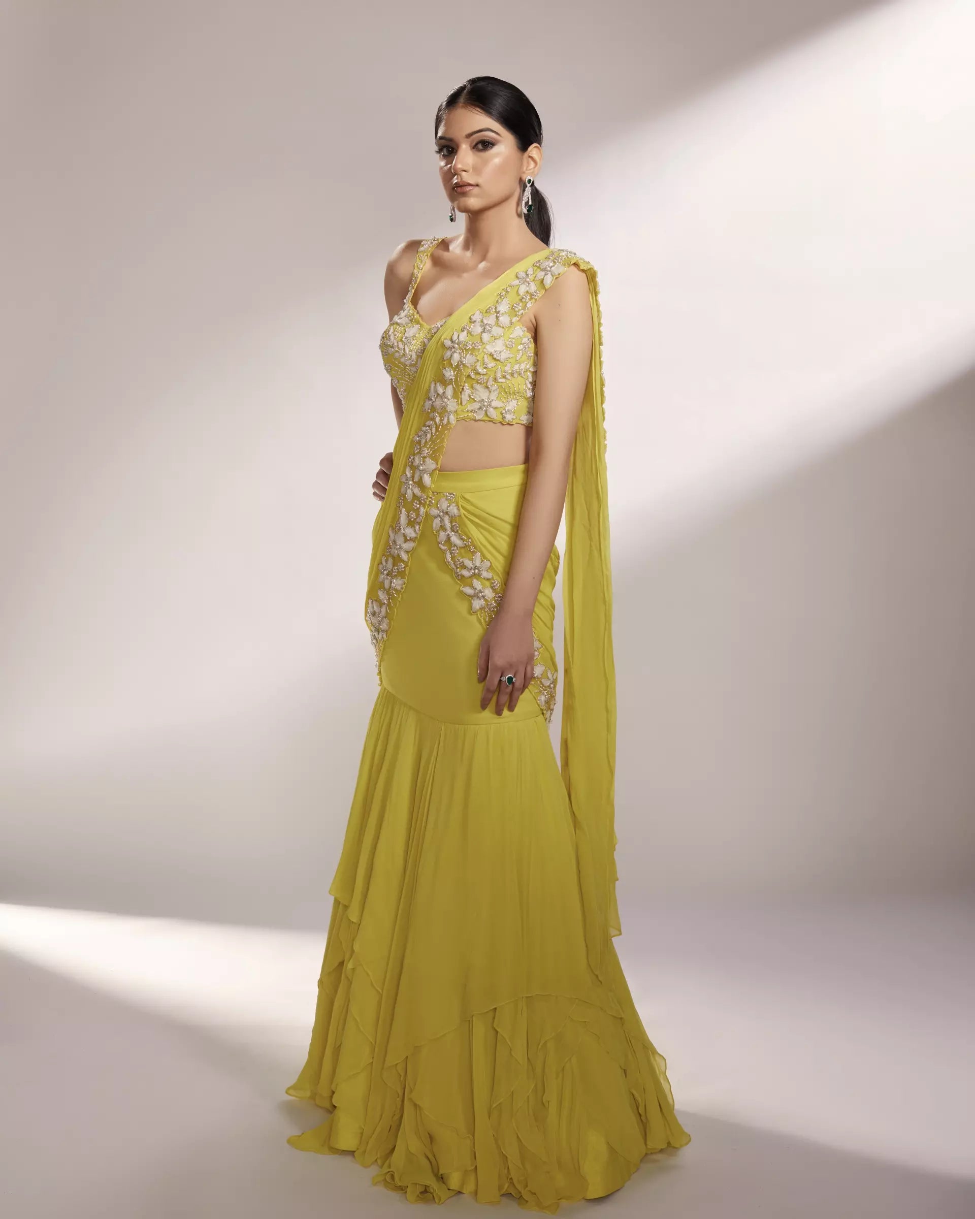 KIYOHRA ELARA - Leah