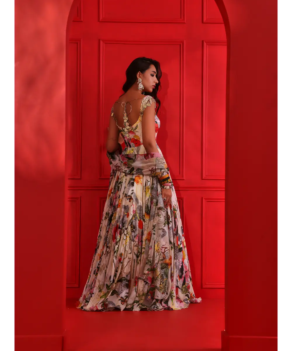 MAHIMA MAHAJAN - Aashni