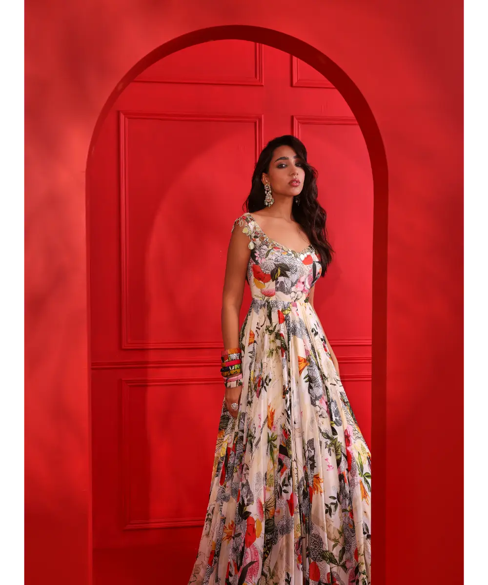 MAHIMA MAHAJAN - Aashni