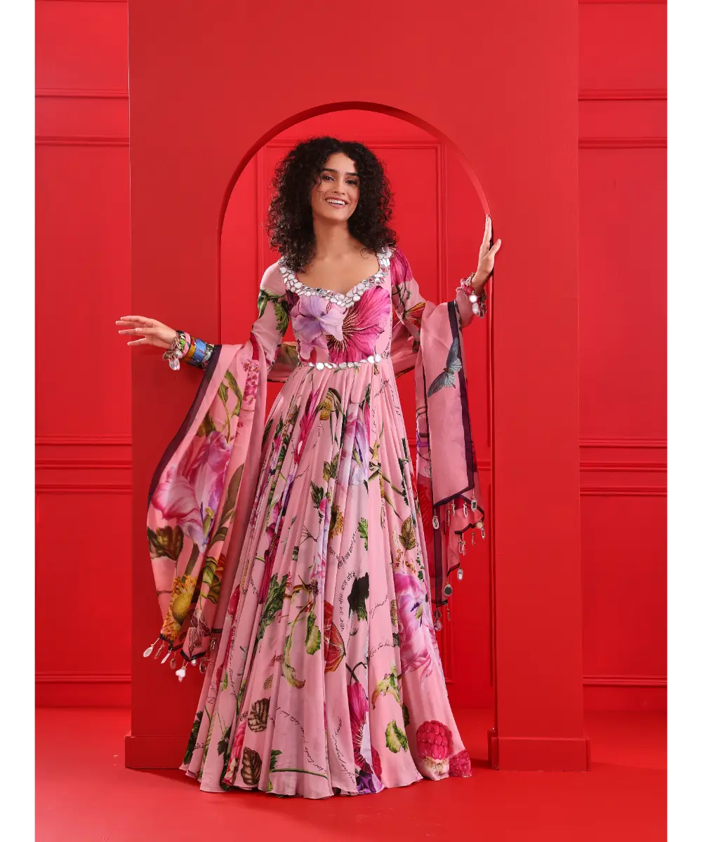 MAHIMA MAHAJAN - Meera