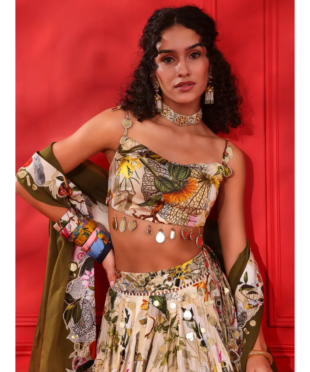 MAHIMA MAHAJAN - Raza