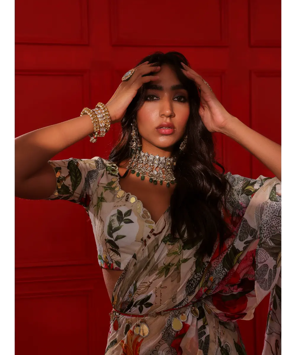 MAHIMA MAHAJAN - Amina