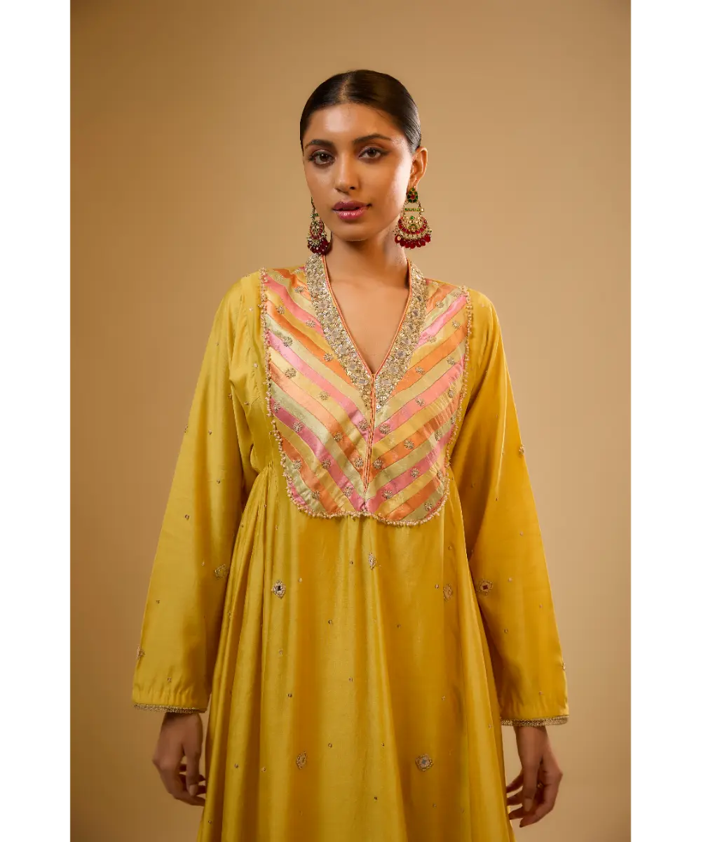 NITI BHOTRA - Nazakat Yellow Stripe Yoke Kurta Set