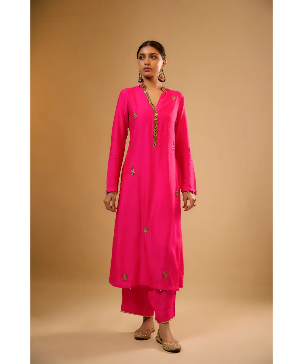 NITI BHOTRA - Nazakat Hot Pink Applique Kurta Set