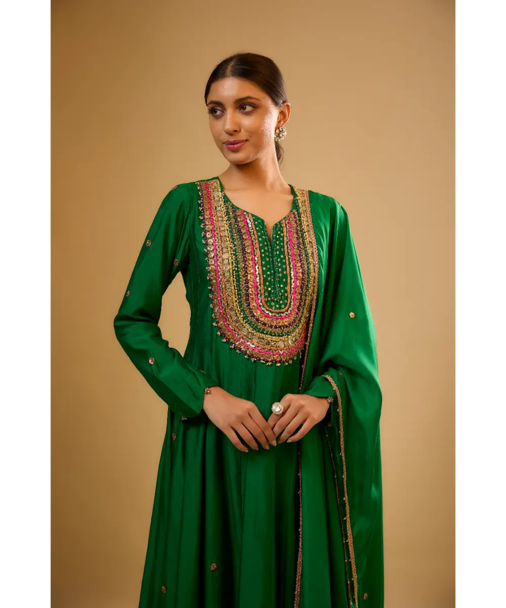 NITI BHOTRA - Nazakat Green Kalidaar Set