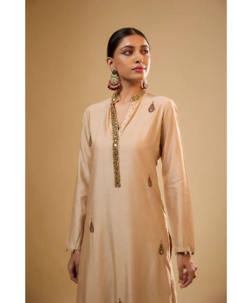 NITI BHOTRA - Nazakat Ivory Applique Kurta Set