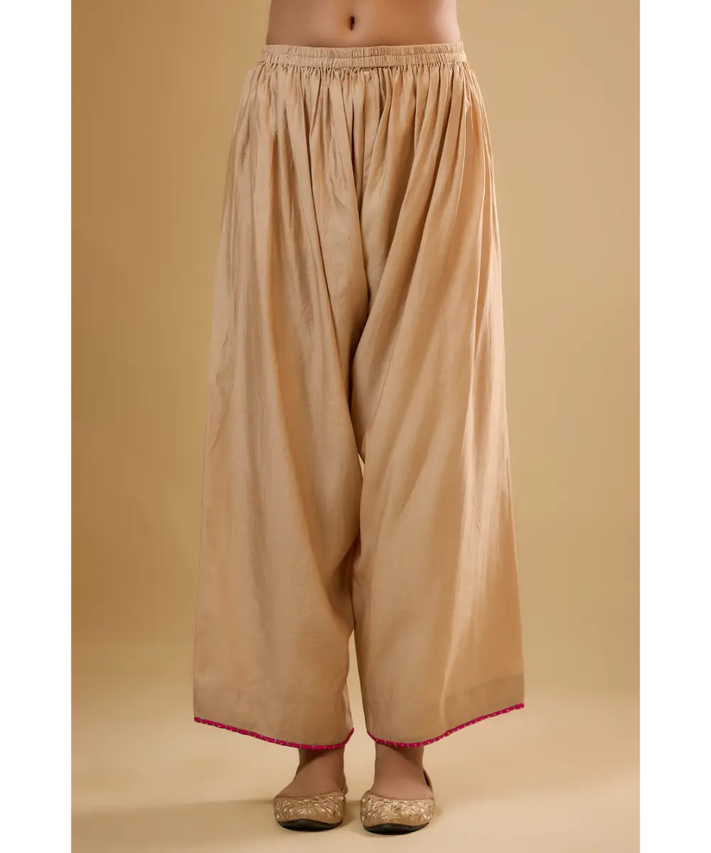 NITI BHOTRA - Nazakat Ivory Applique Kurta Set