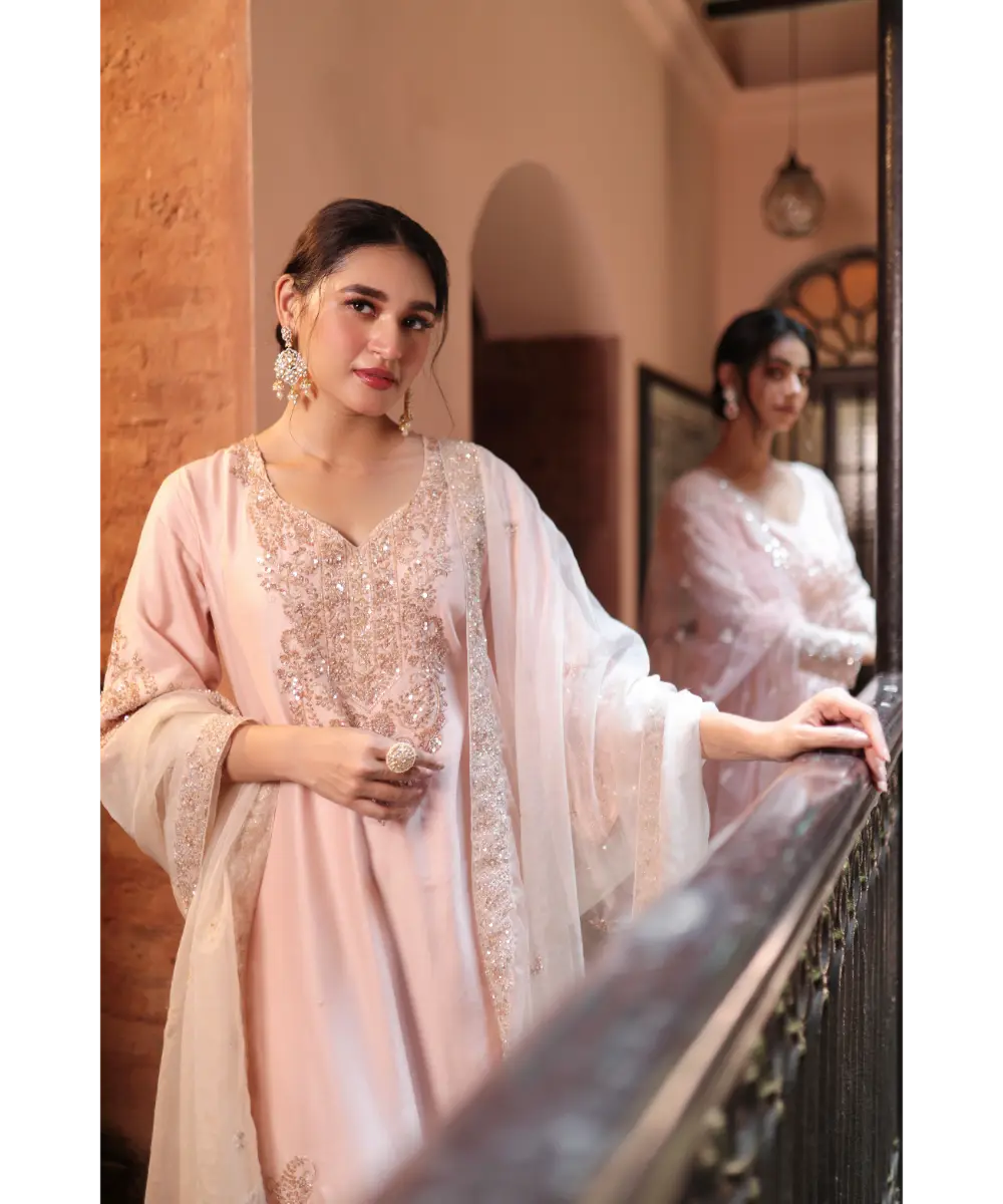 KALIGHATA - Red Knot Suit