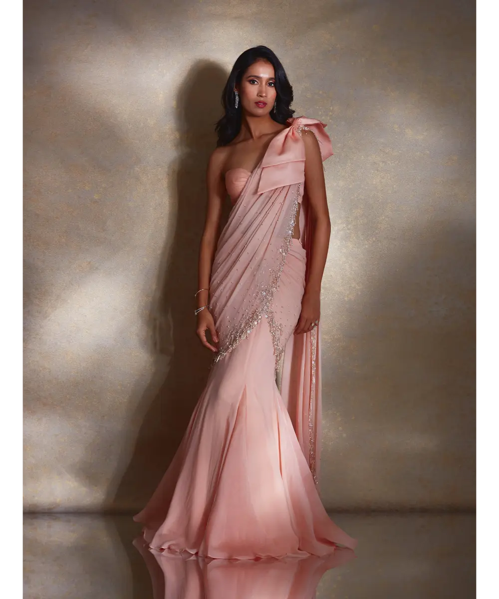 SHLOKA KHILANI - Iris