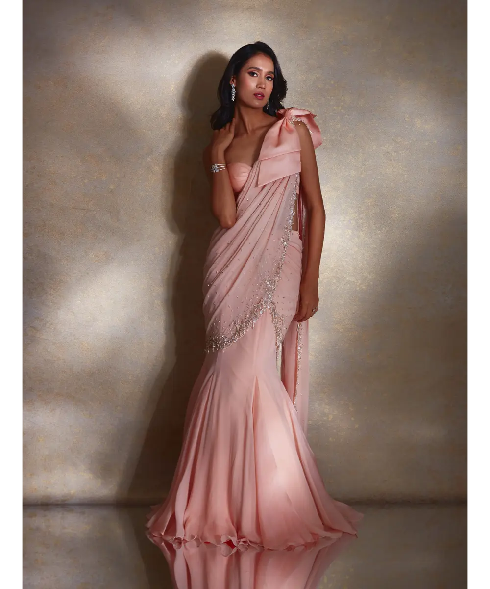 SHLOKA KHILANI - Iris