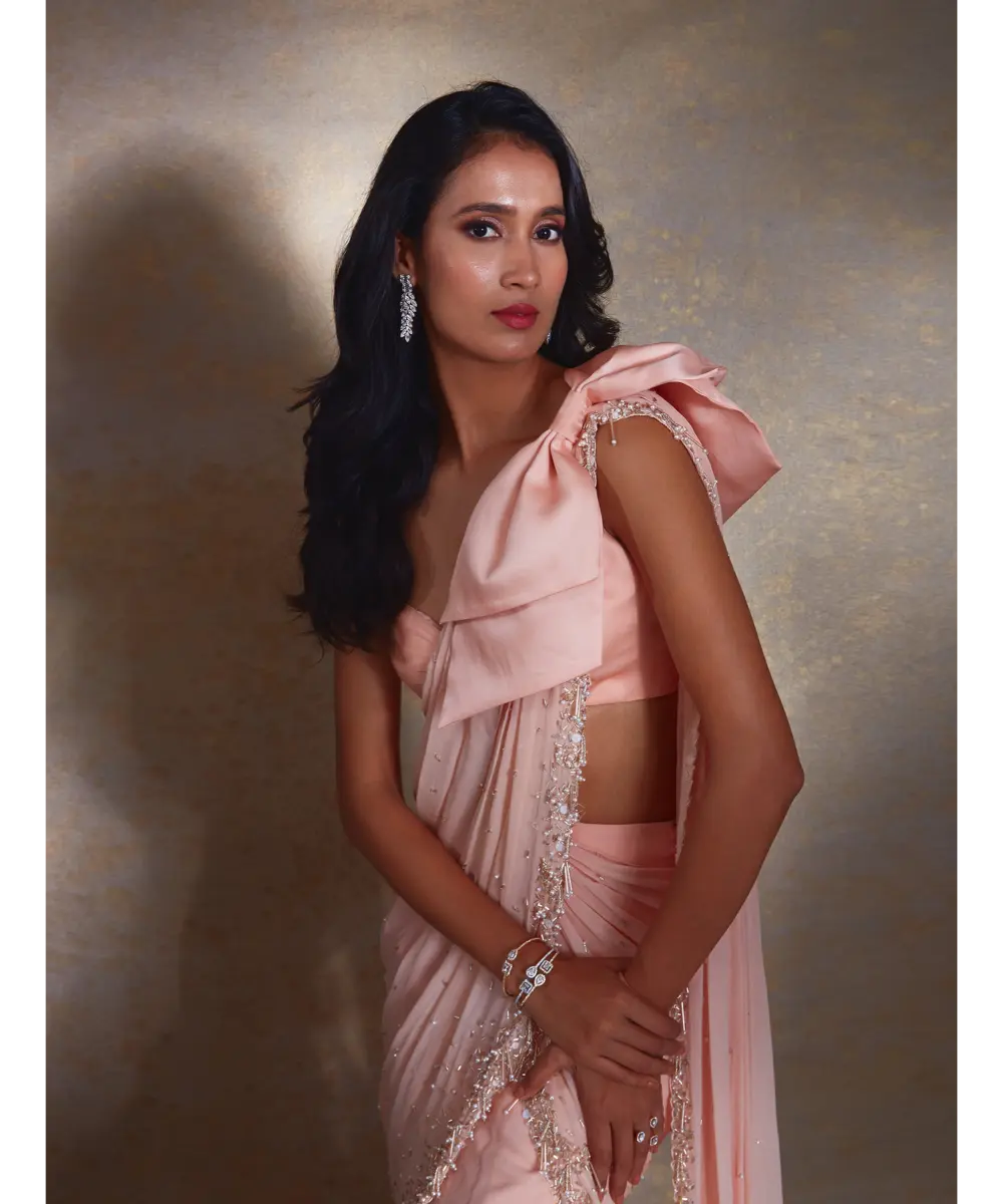 SHLOKA KHILANI - Iris