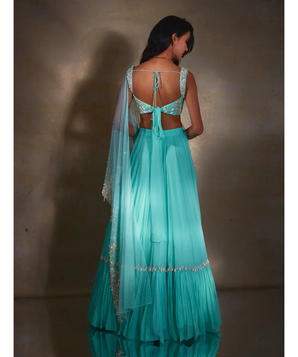 SHLOKA KHILANI - Ania