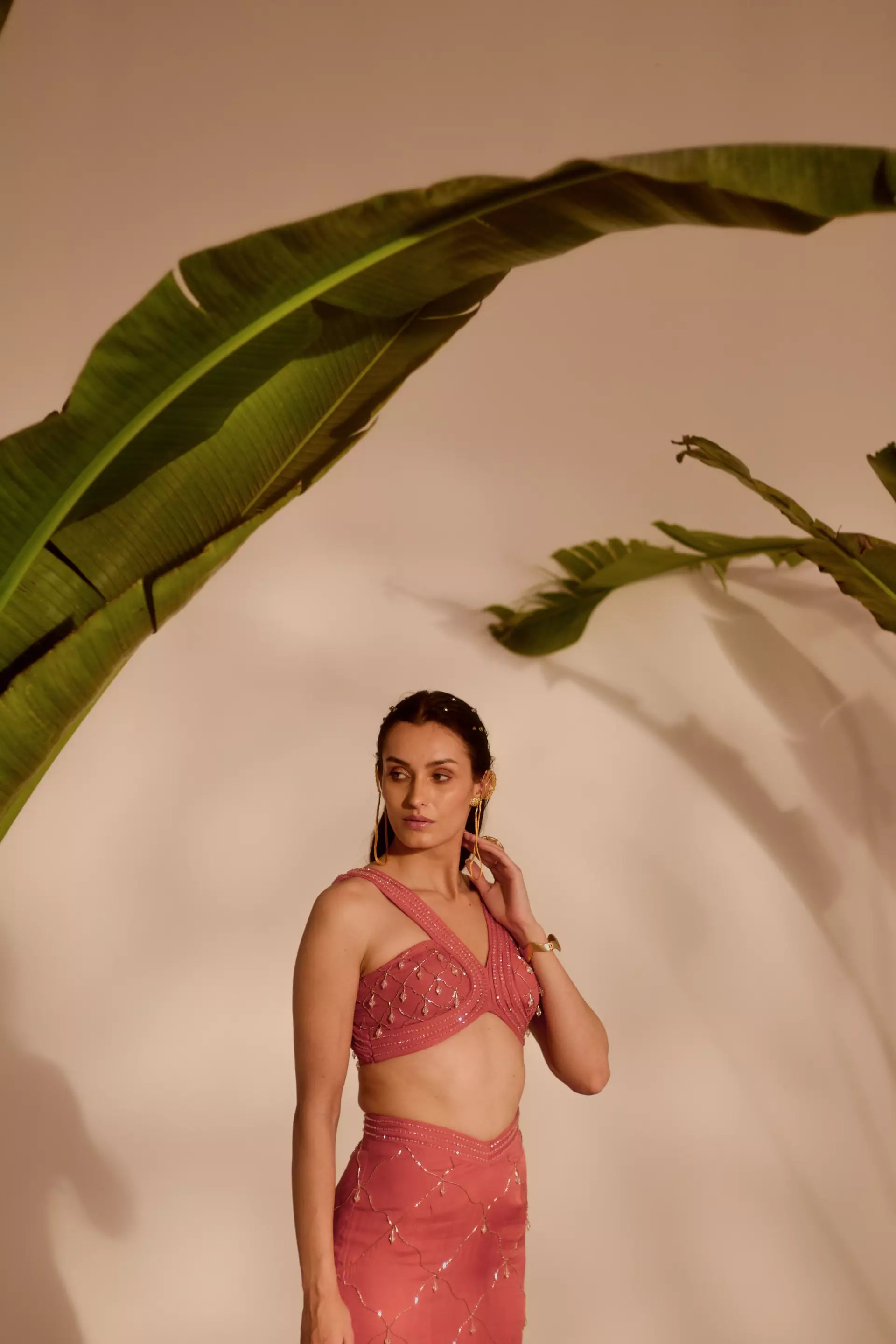 SILKY BINDRA - Skirt Set