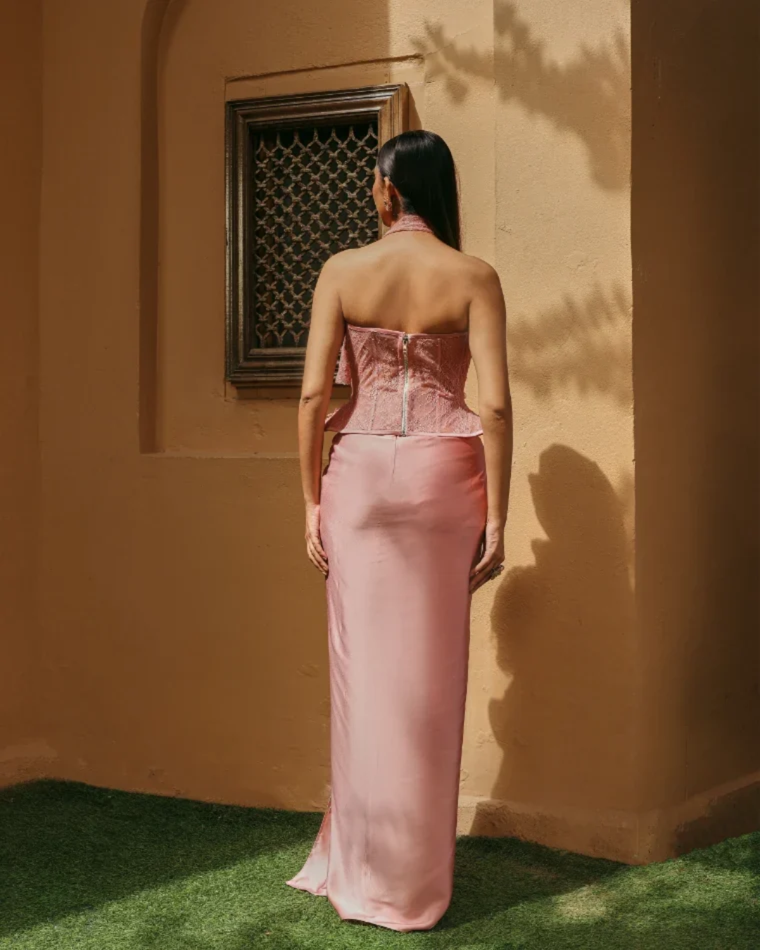 Label Moni K - Rozelle From Naqsh