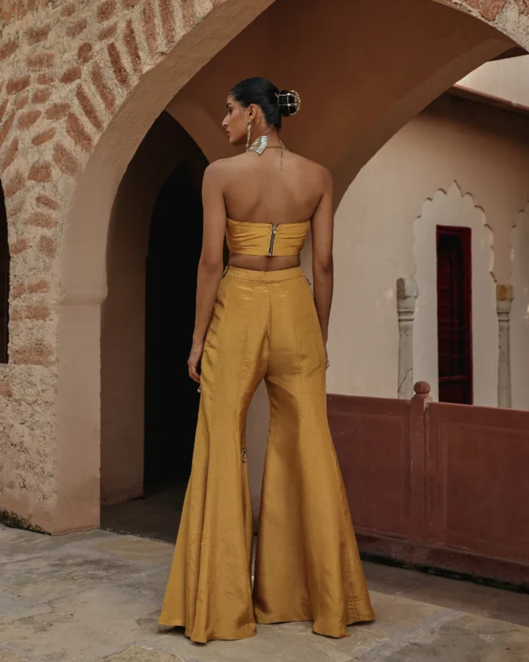 Label Moni K - Mirror Mango Cape Set From Naqsh