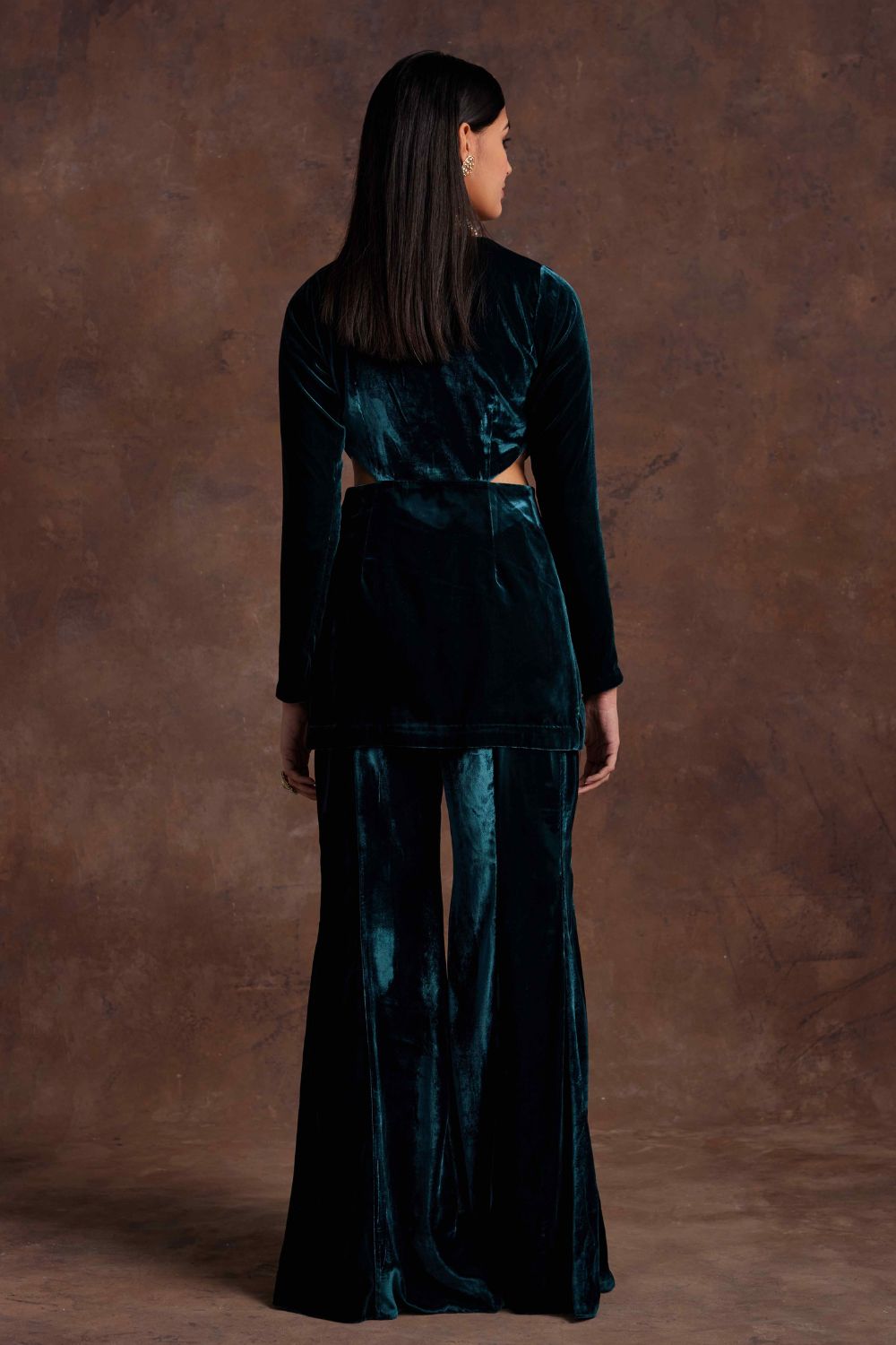 Sanya Gulati - Green Velvet Pantsuit With Cut-out Detailing Set from Mahtab