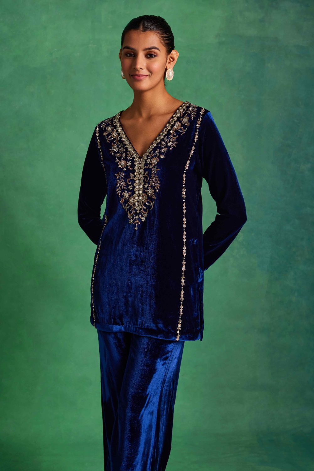 Sanya Gulati - Blue Velvet Straight Kurta With Pants and Dupatta Set from Mahtab