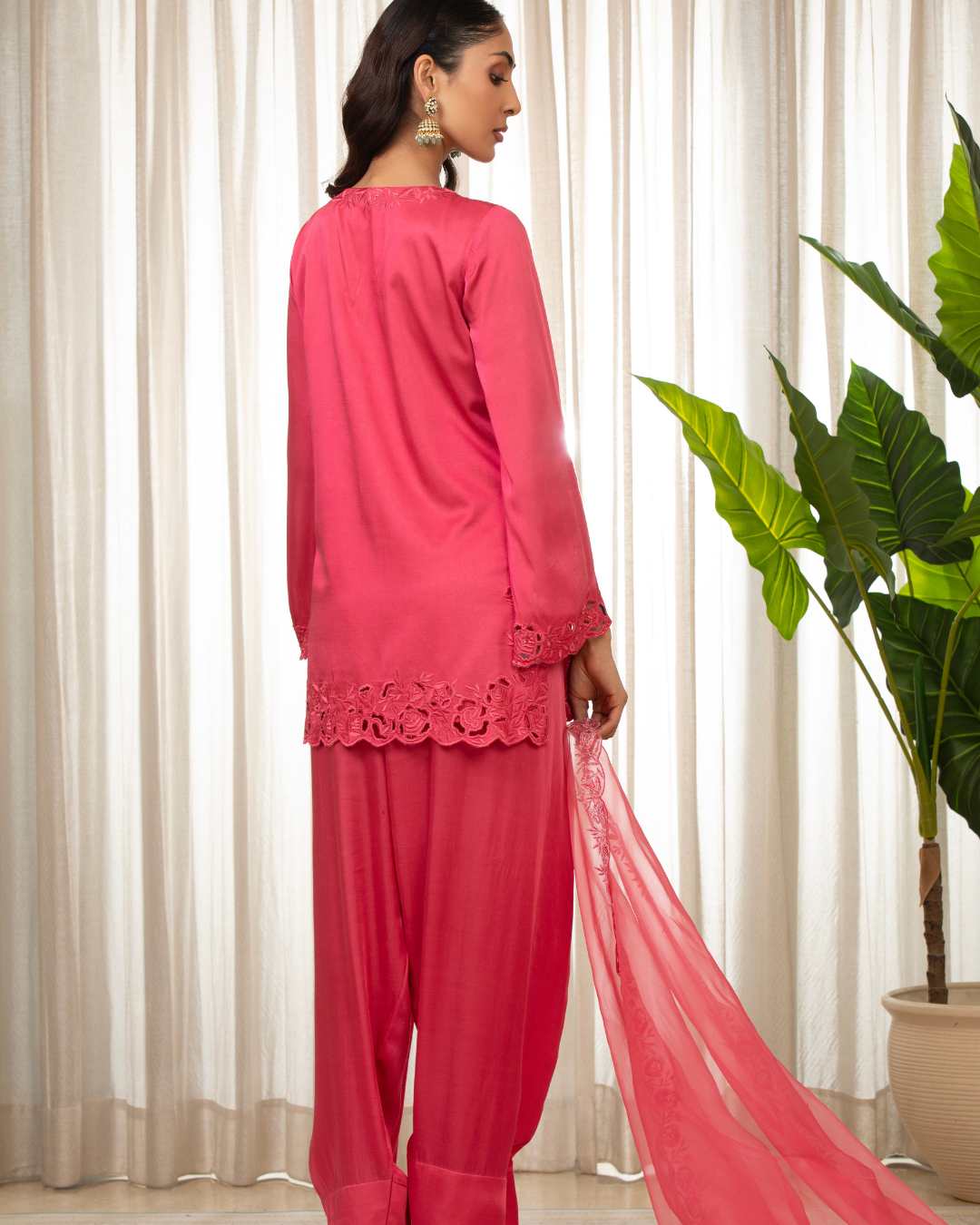 Esha Koul - Kashmiri Pink Richa Set