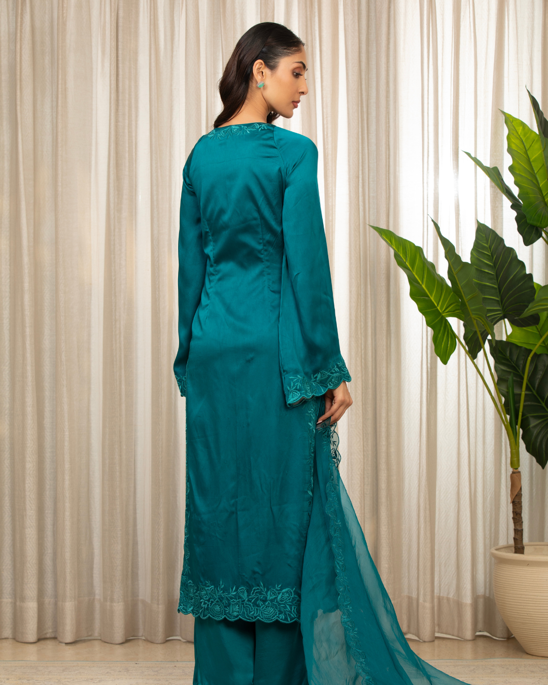 Esha Koul - Teal Richa Long Set